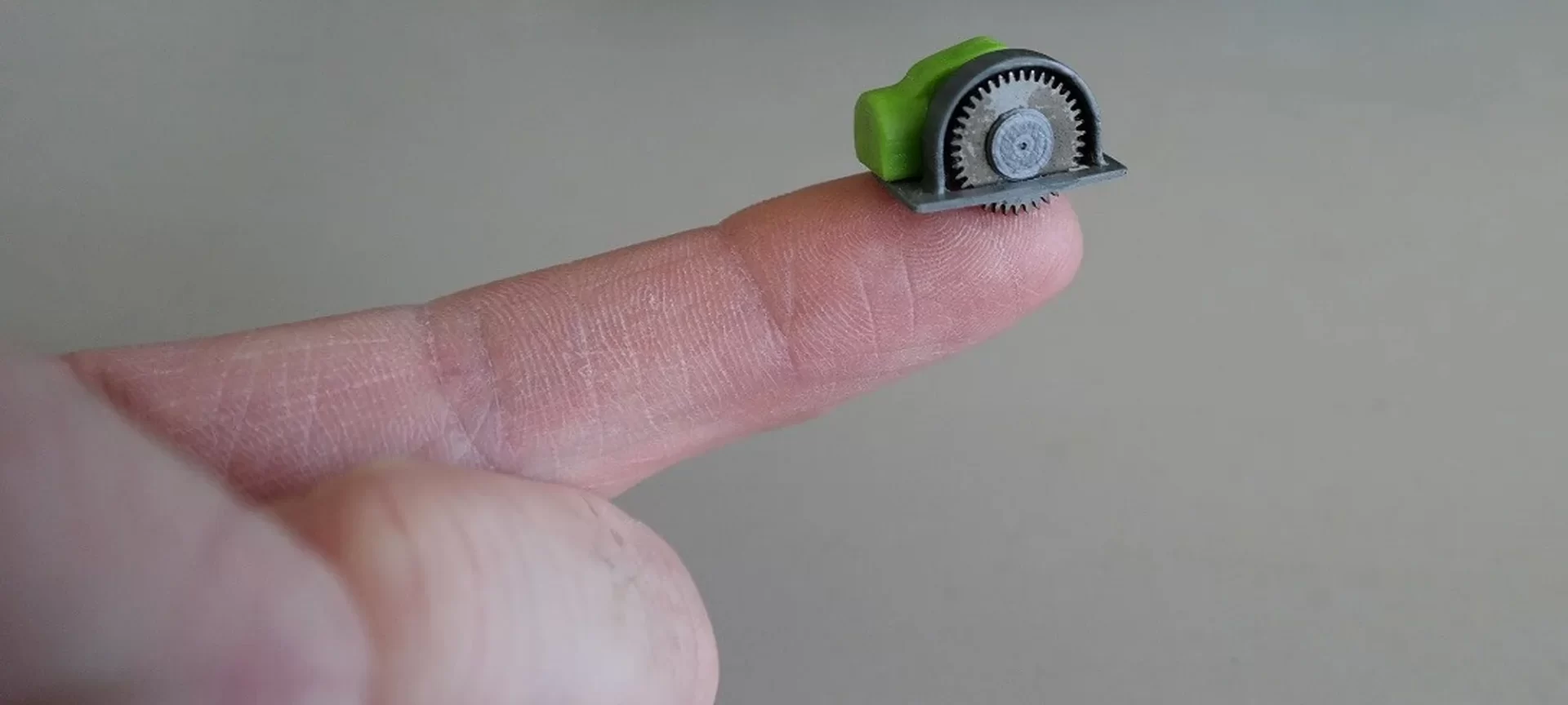 miniature saw